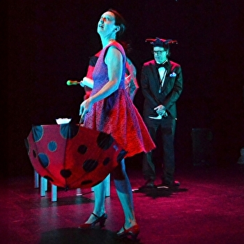 Côté Jardins - Cirque 'Jongloria Multitaskus' - MOULINS-ENGILBERT