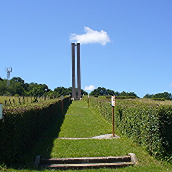 Monument de l'Emeraude - CORBIGNY