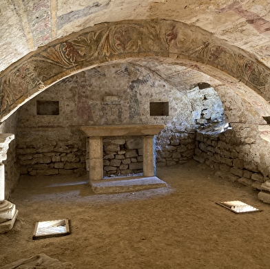 La crypte romane d'Alluy