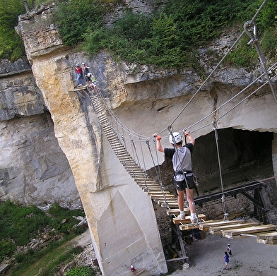 VÉLO & LOISIRS | GROTTE ET PARC AVENTURE