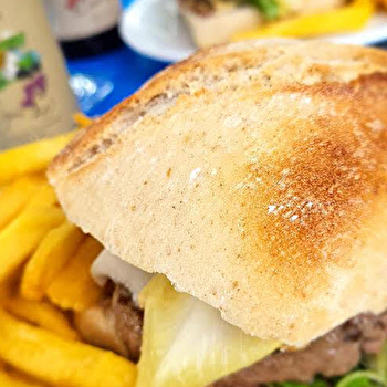 Snack étang du merle - CRUX-LA-VILLE