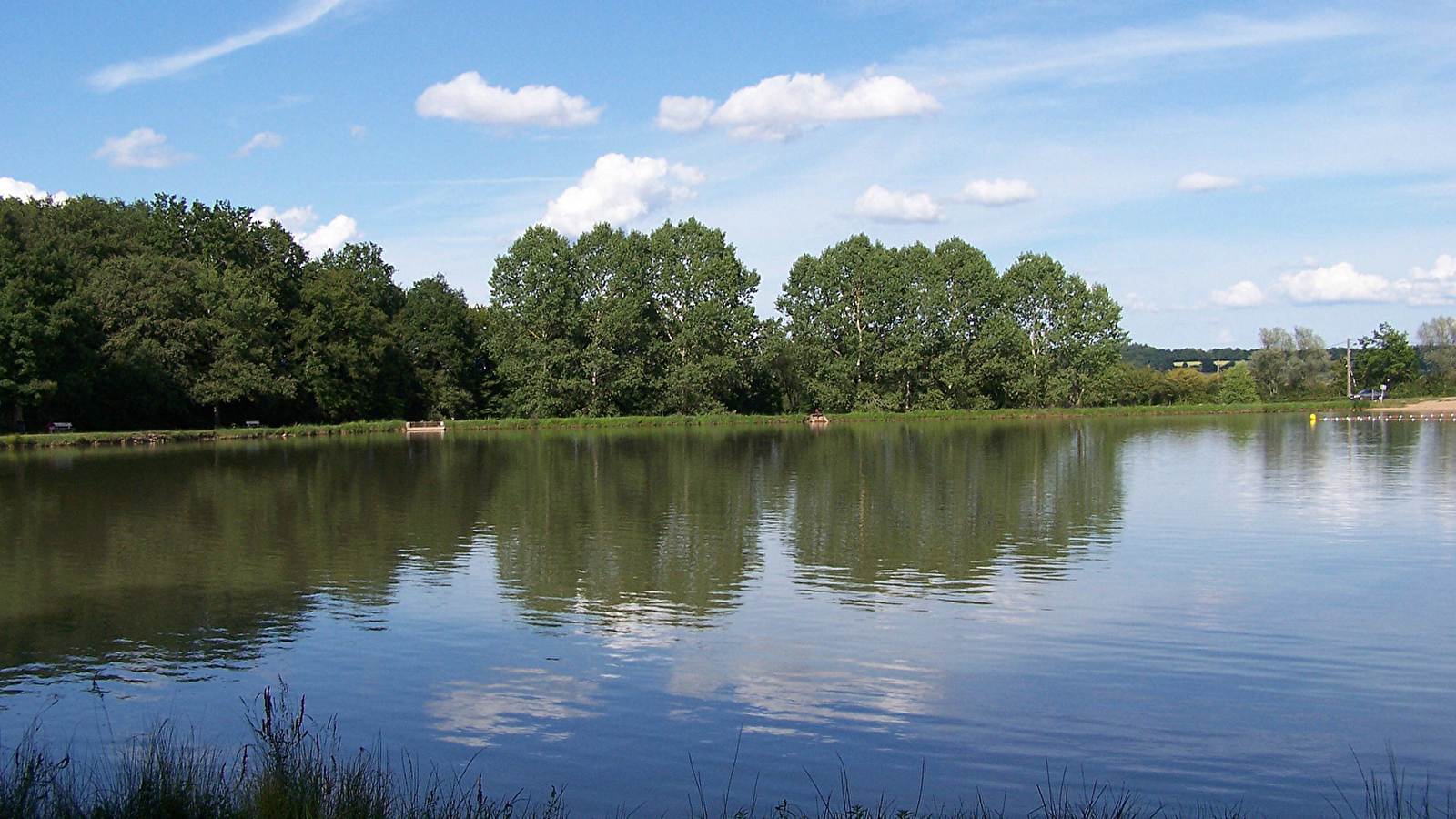 Baignade à la base de loisirs de l'Etang de la Chênaie